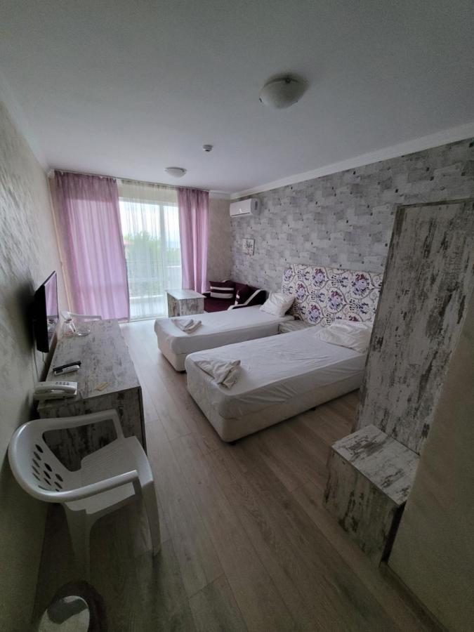 Семеен Хотел Прованс Ахелой Exterior foto